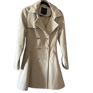 Like new Ivanka Trump swing coat